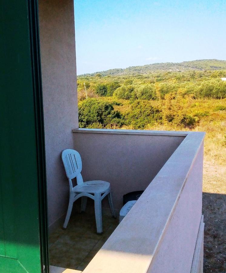 Studio Manora Sucuraj Exterior photo